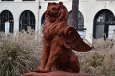 Red Lion Fountain Statue