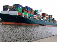 Přepravní kontejnerový člun