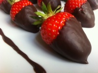 Met chocolade bedekte aardbeien