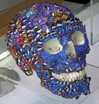 Sculpture de crâne de papillon