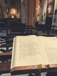 Bible à l'intérieur d'une église