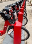 Biciclette elettriche parcheggiate