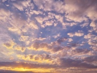 空の雲の夕日