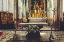 Altare i en kyrka