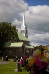Kerk met kerkhof