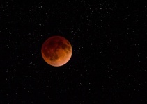 Luna di luna piena rossa di eclissi luna