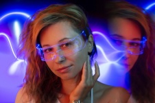 Neon, neonowe okulary, dziewczyna, portr