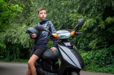 Scooter, adolescente, ragazzo, moto