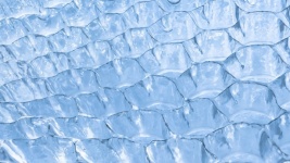 Icy mesh pattern