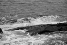 Rocha e ondas