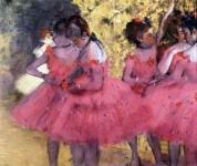 Bailarines en rosa entre las escenas