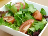 Zöld saláta és paradicsom