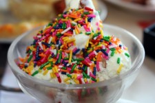 înghețată cu bomboane stropește