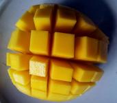 Mango řez otevřený