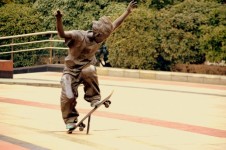 Statue Skateboard