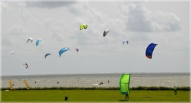 Vânt și kite surfing 1