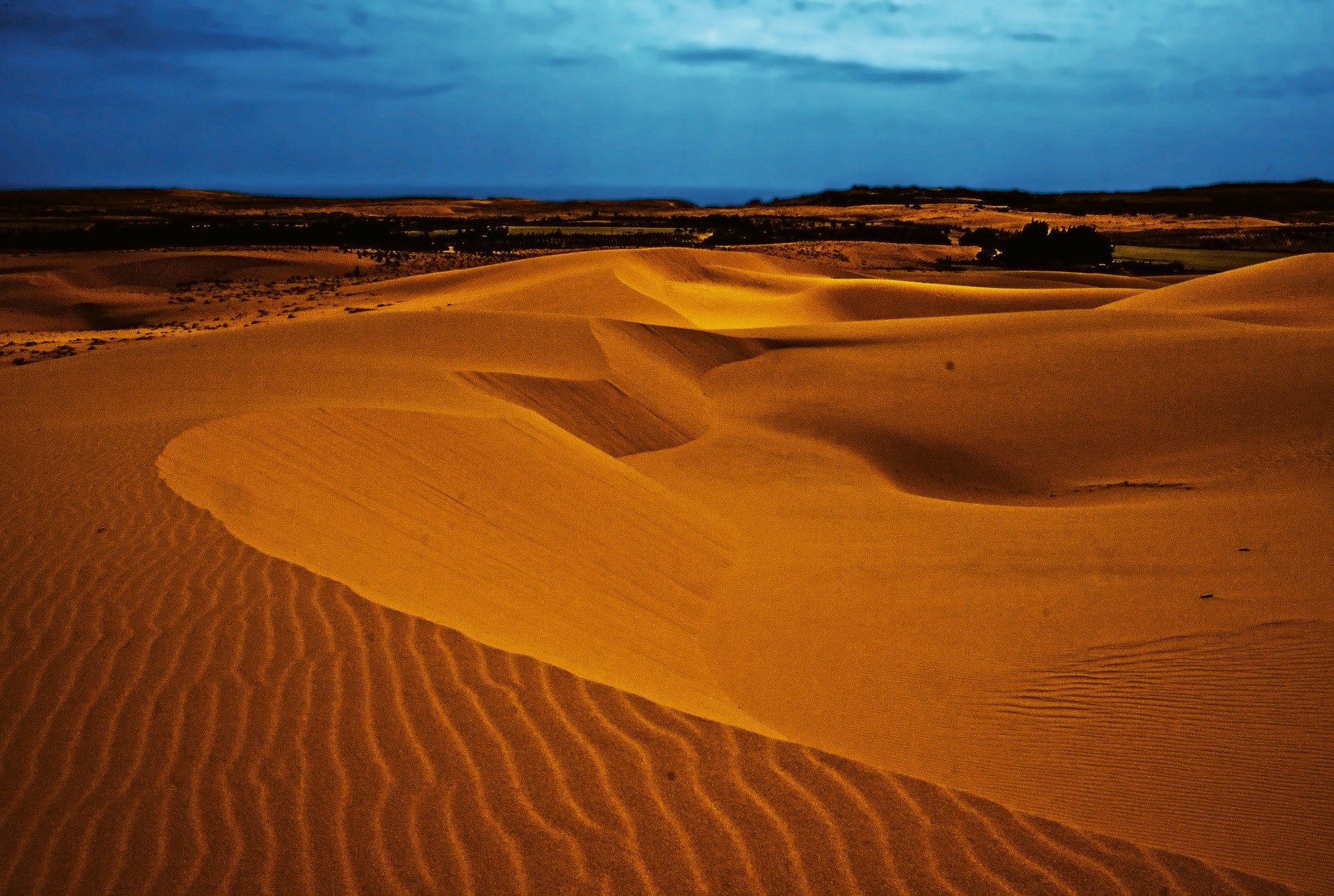 mui-ne-sand-dunes-1.jpg