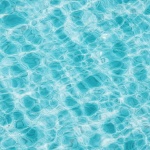 Bezszwowa powierzchnia wody w basenie