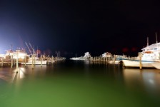 Barcos en la noche