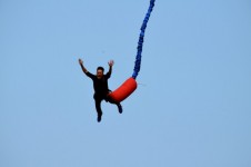 Bungee Jumping (a)