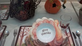 Give Thanks Holiday Decor