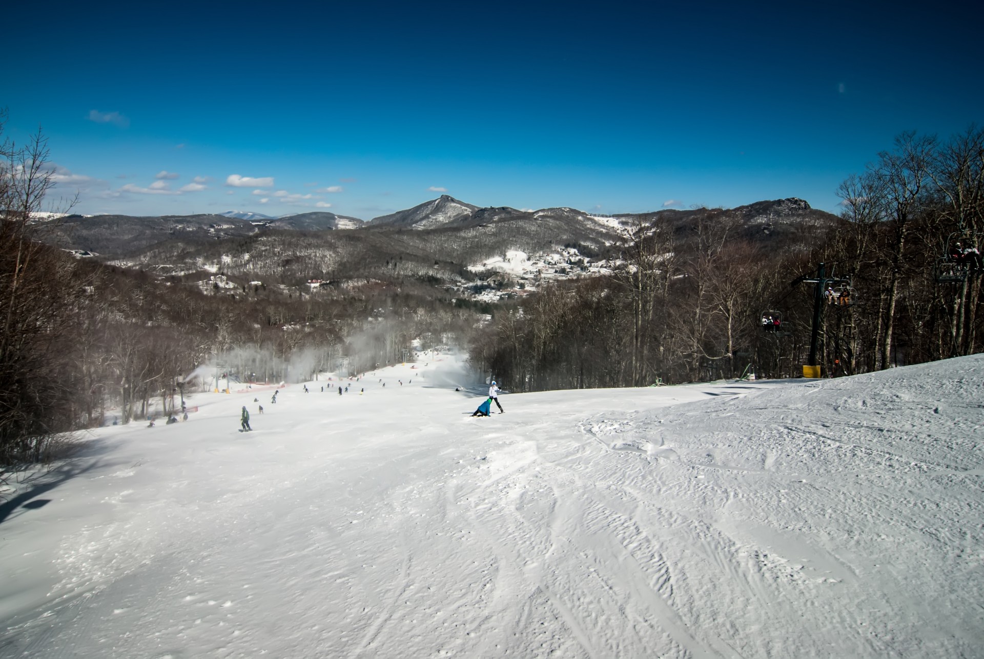 Am Skigebiet im Winter