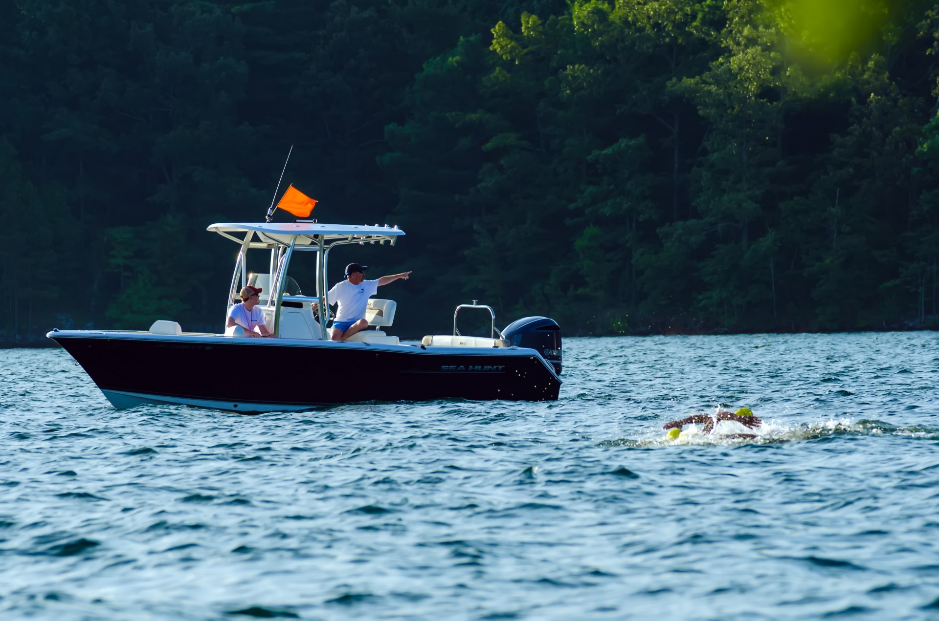 Легкая атлетика лодке на озере