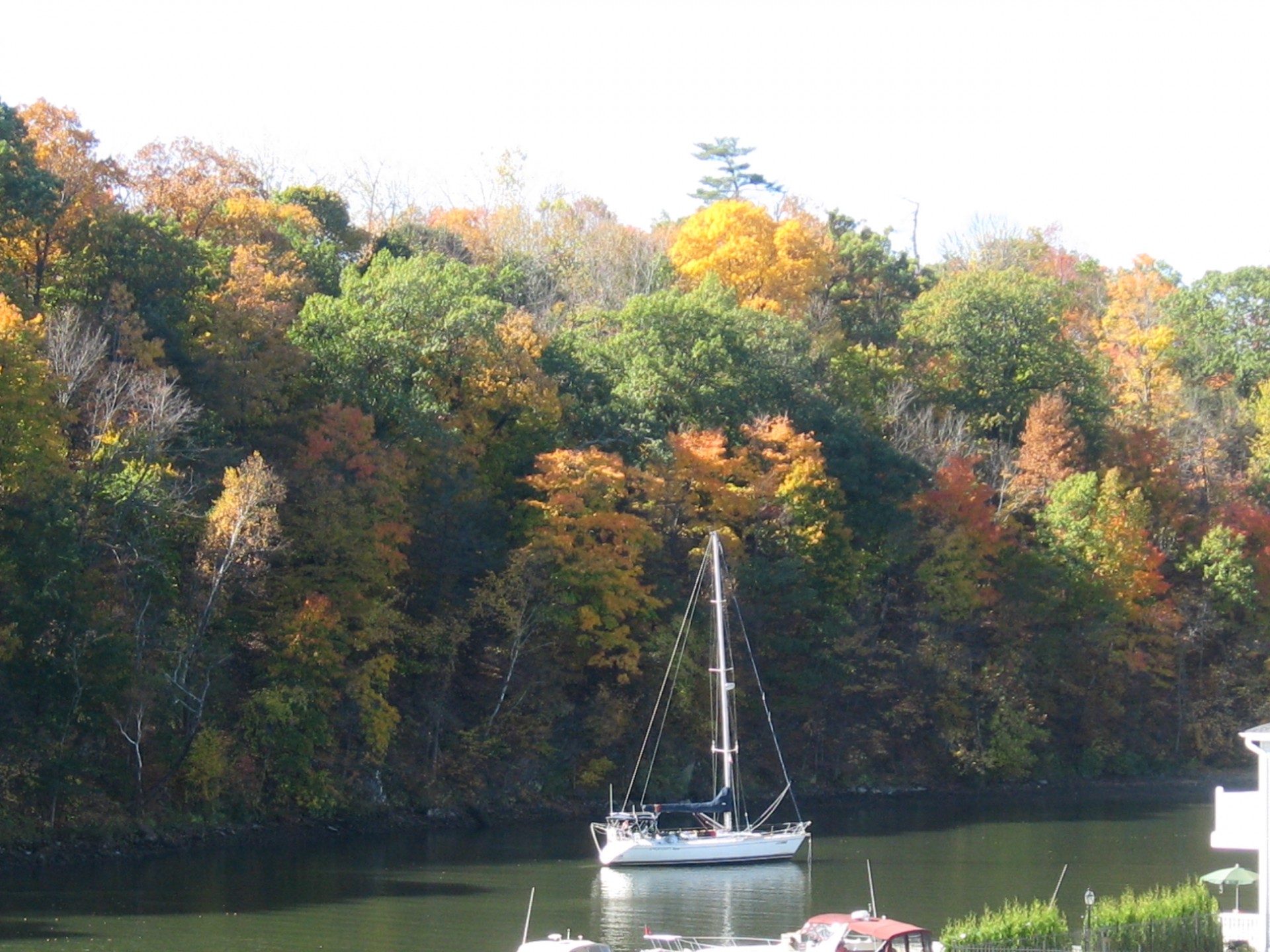 Лодка в осень