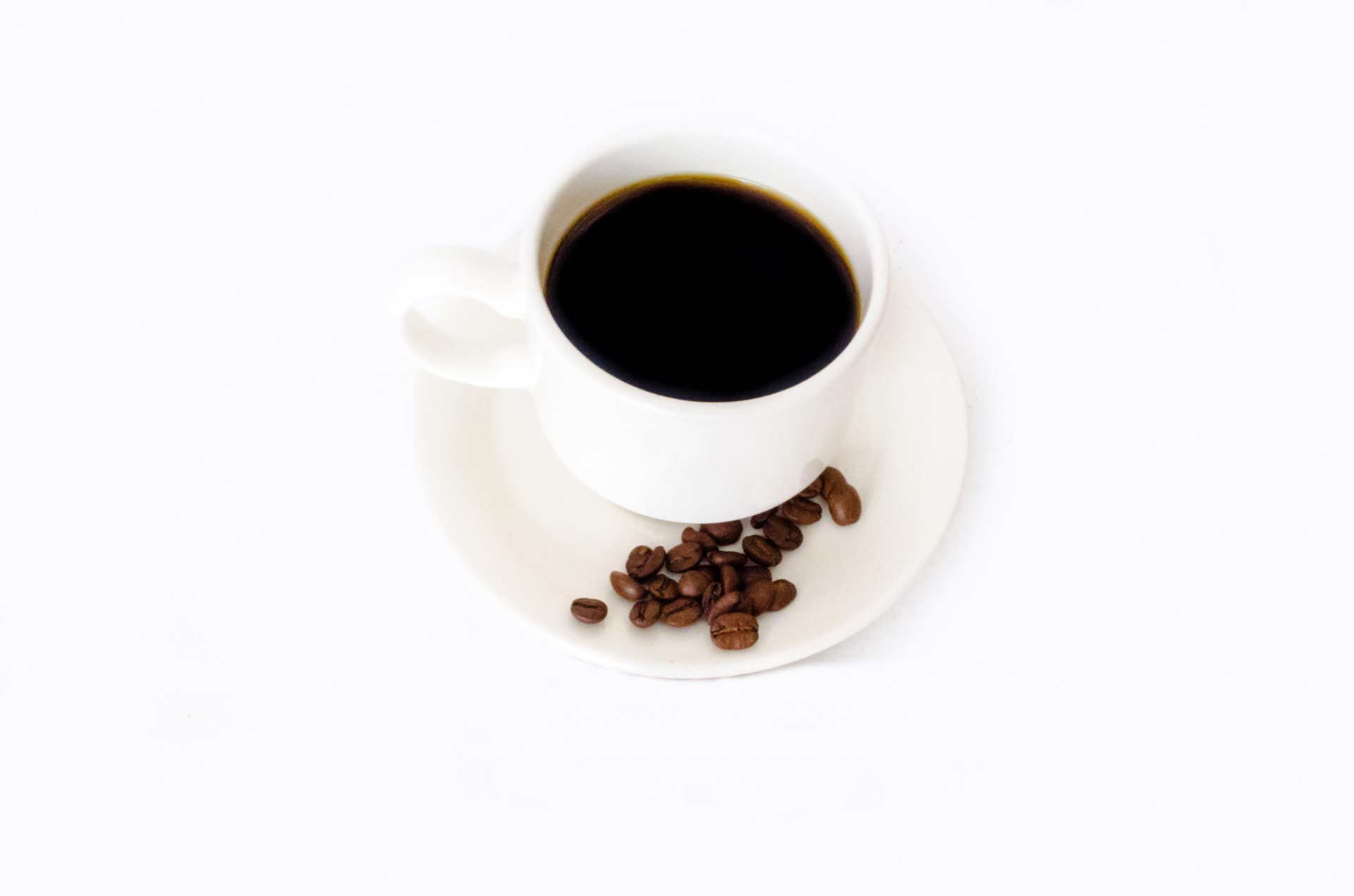 Kaffeetasse und Bohnen