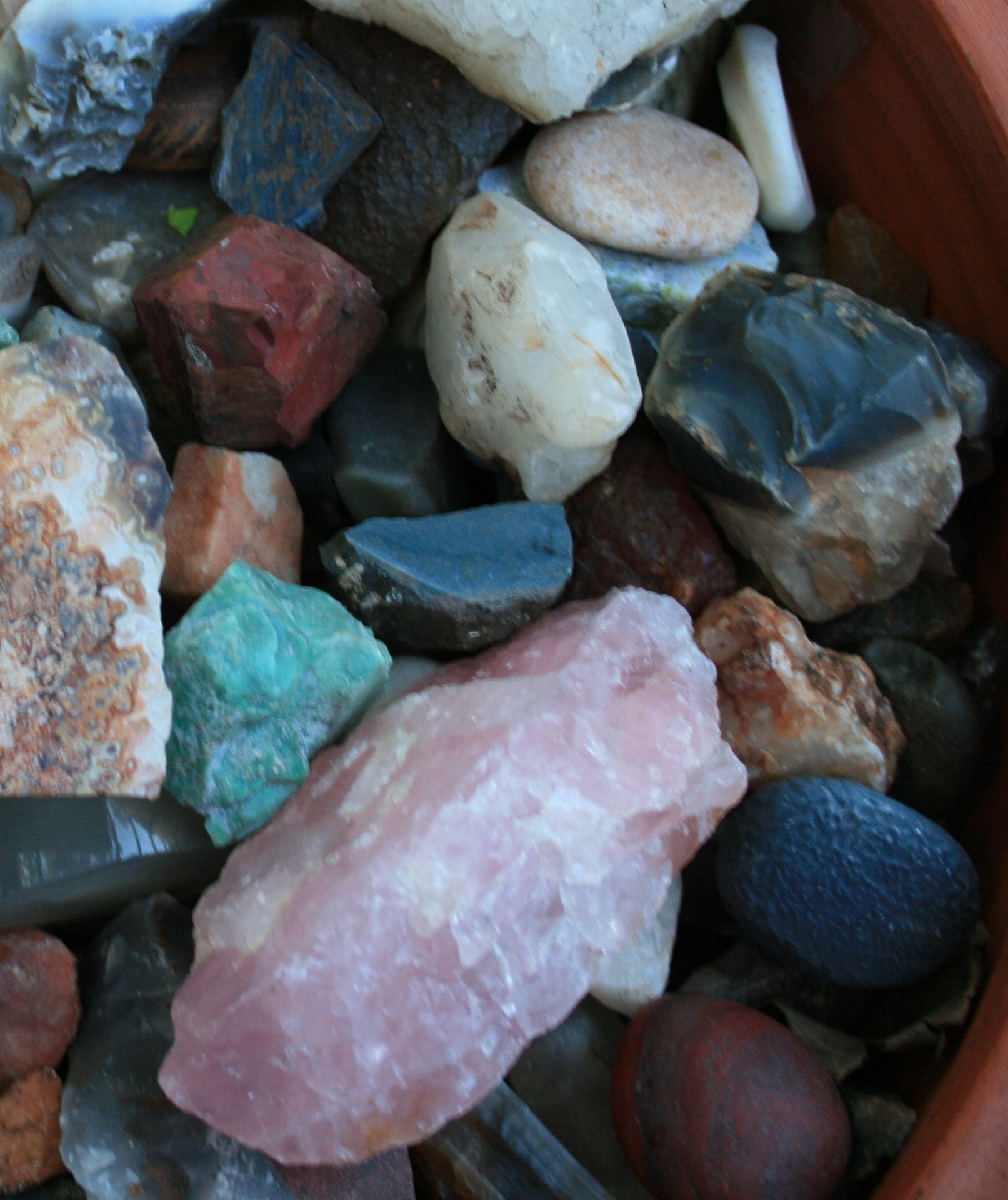 коллекция полудрагоценных камней