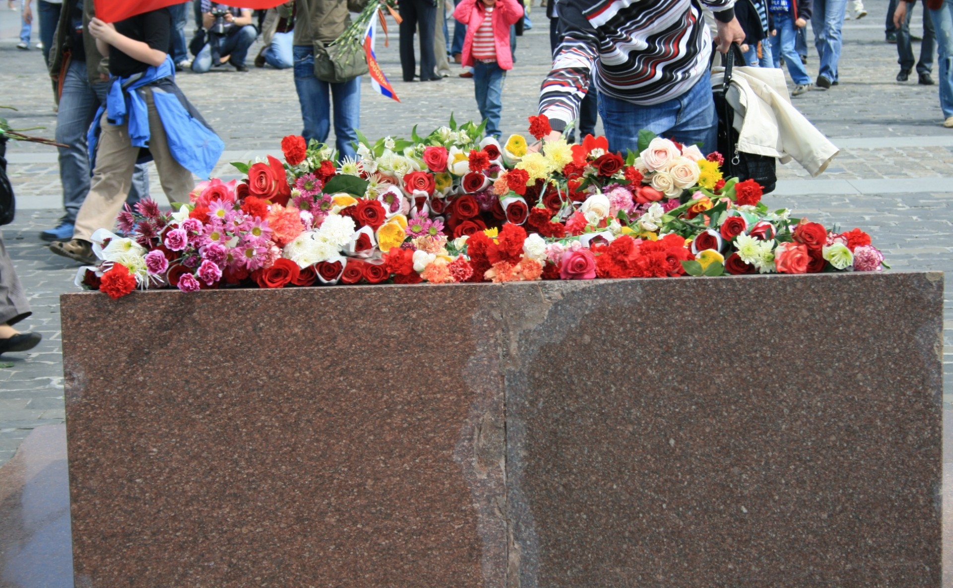 Цветы на День Победы, Москва
