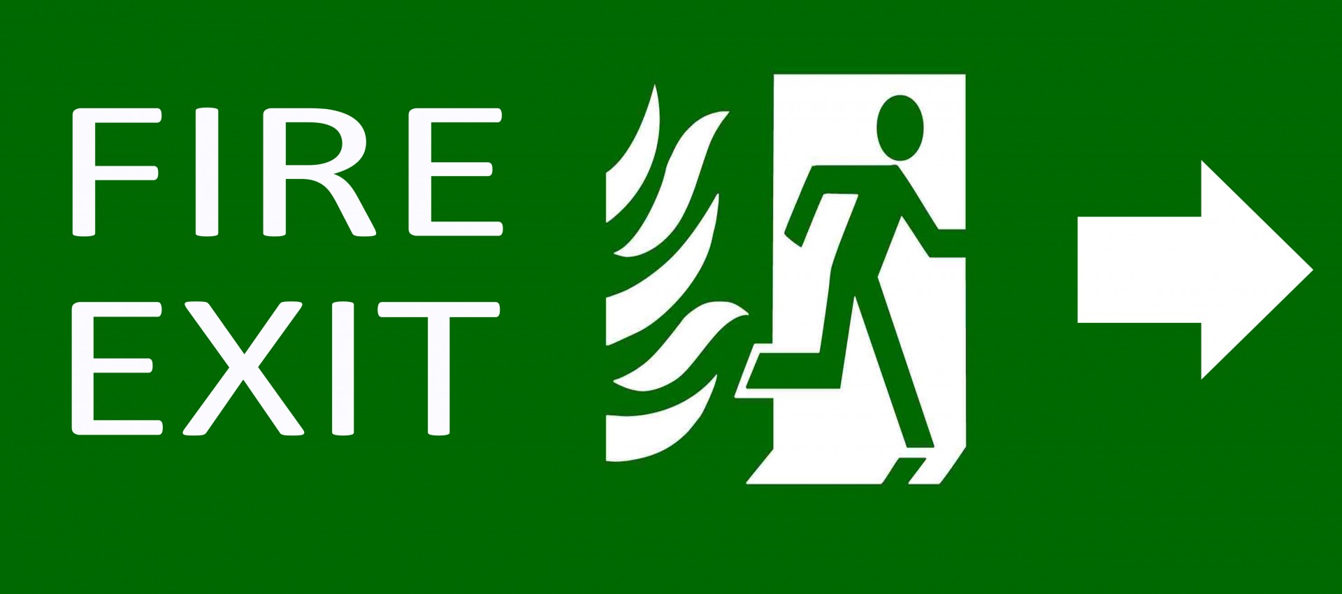 Grüne Ausfahrt Notfall Zeichen auf weiße