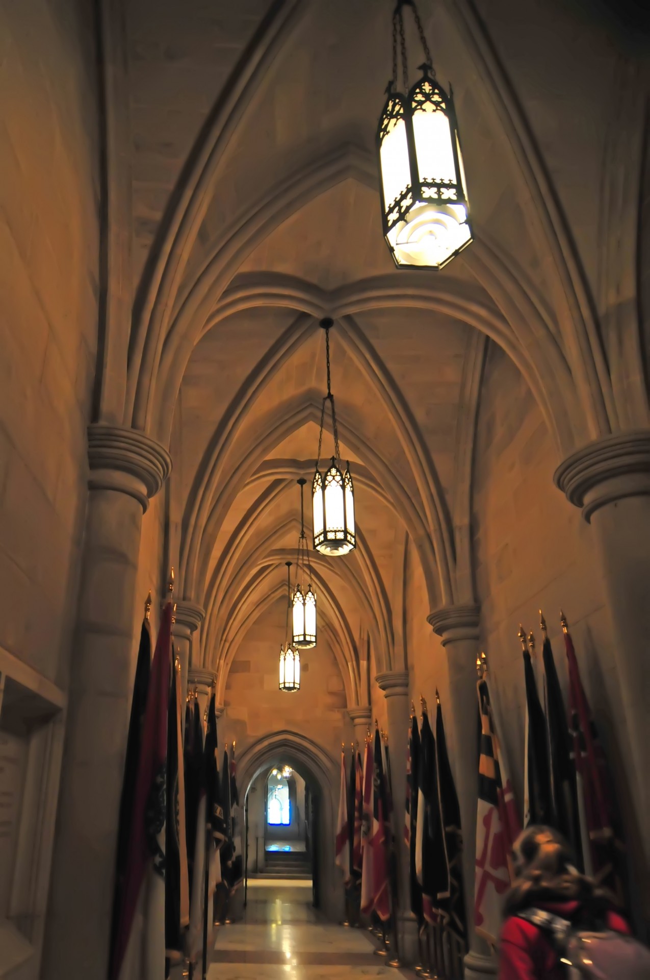 Внутри национального собора
