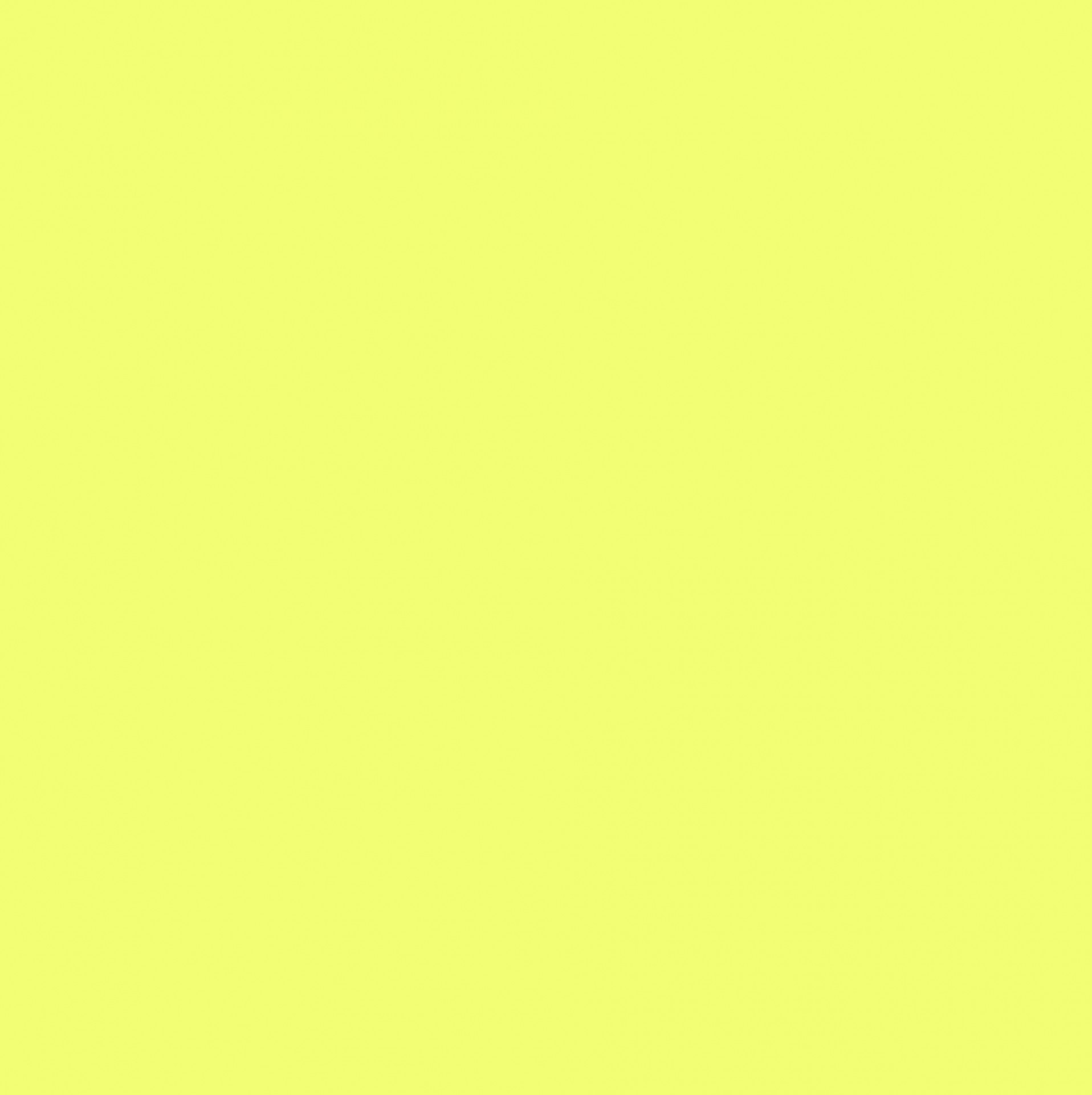 светло-желтом фоне