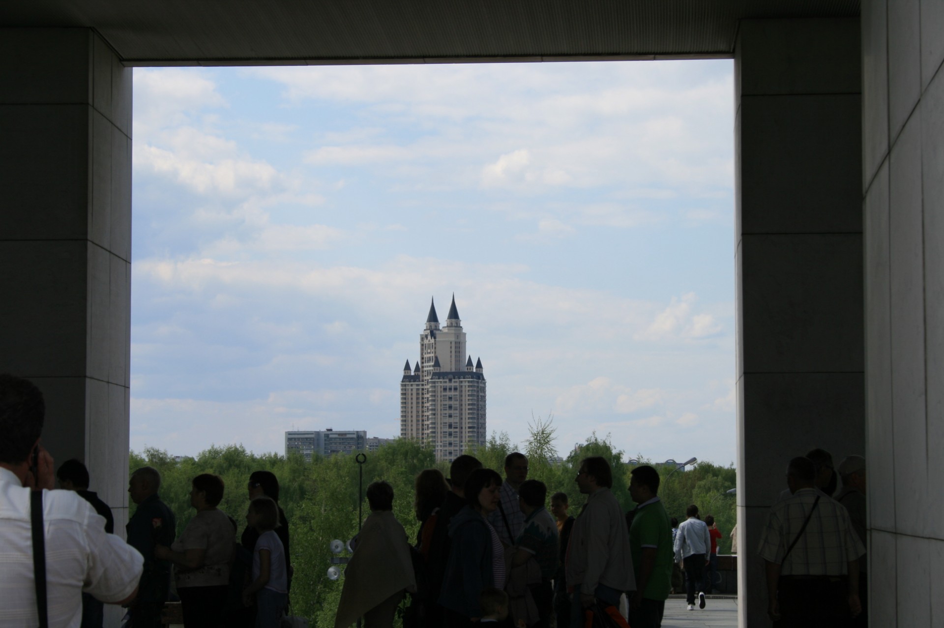 Современное высотное здание, Москва