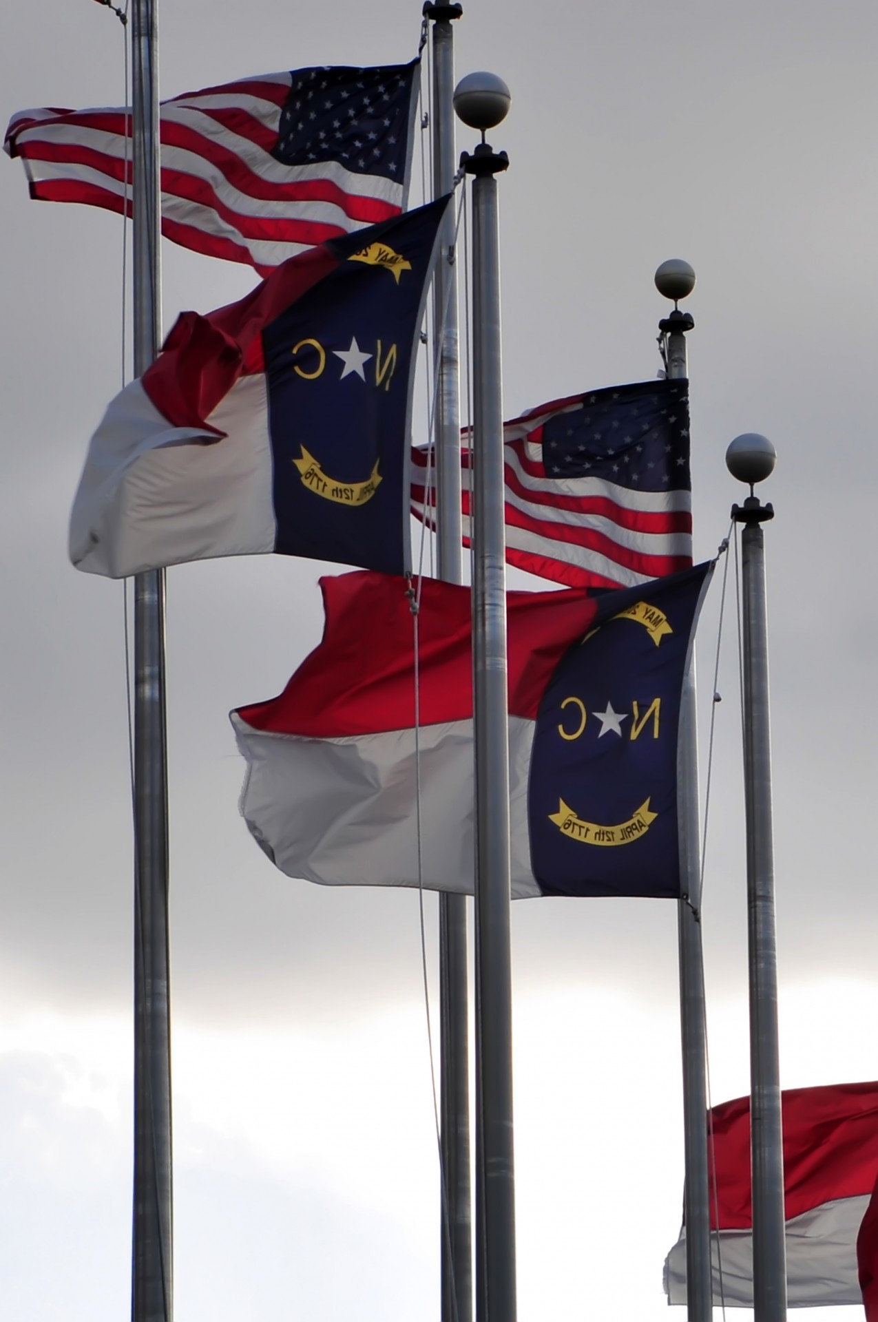 North Carolina und amerikanische Flaggen