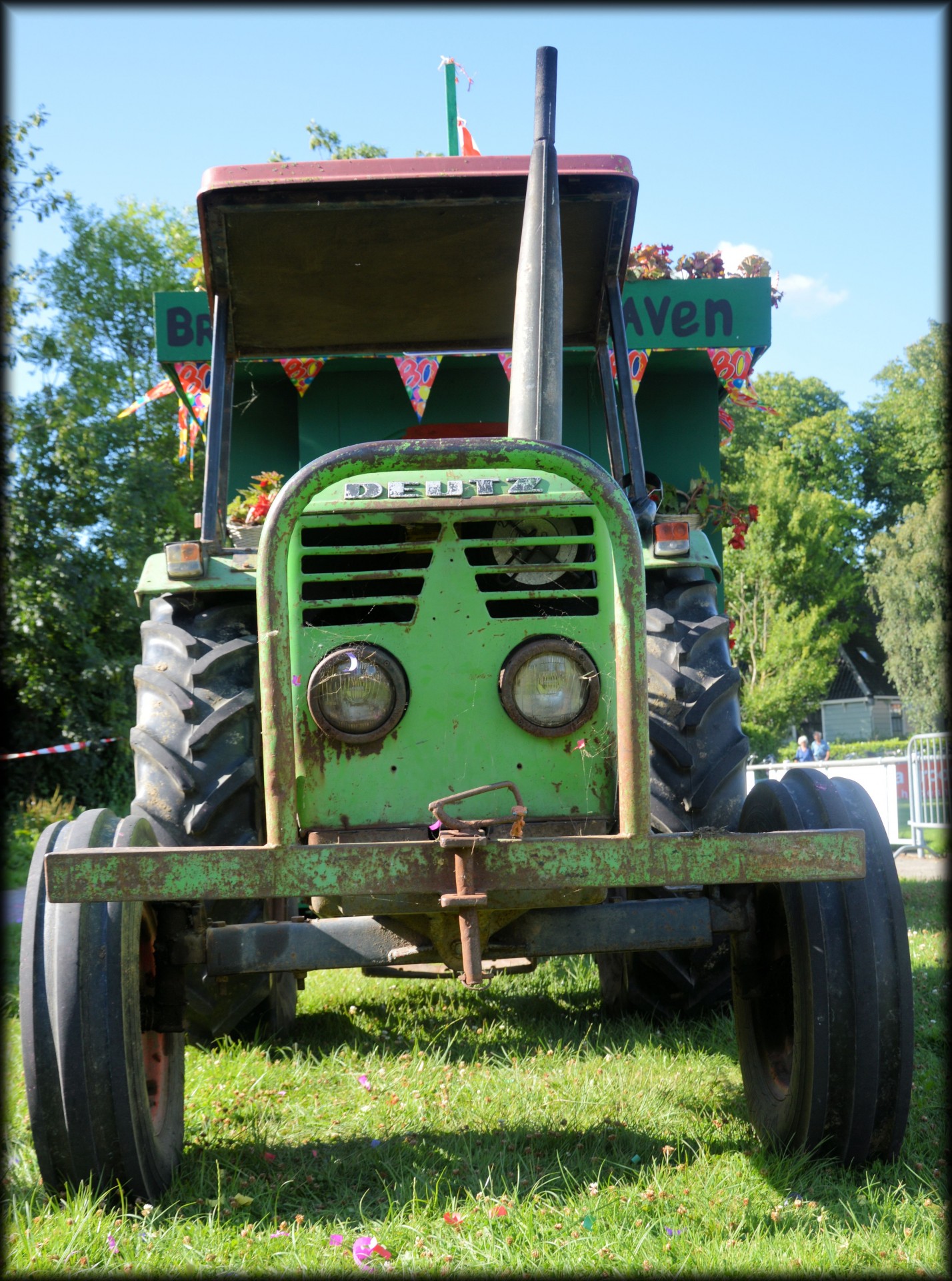 Старый трактор 2