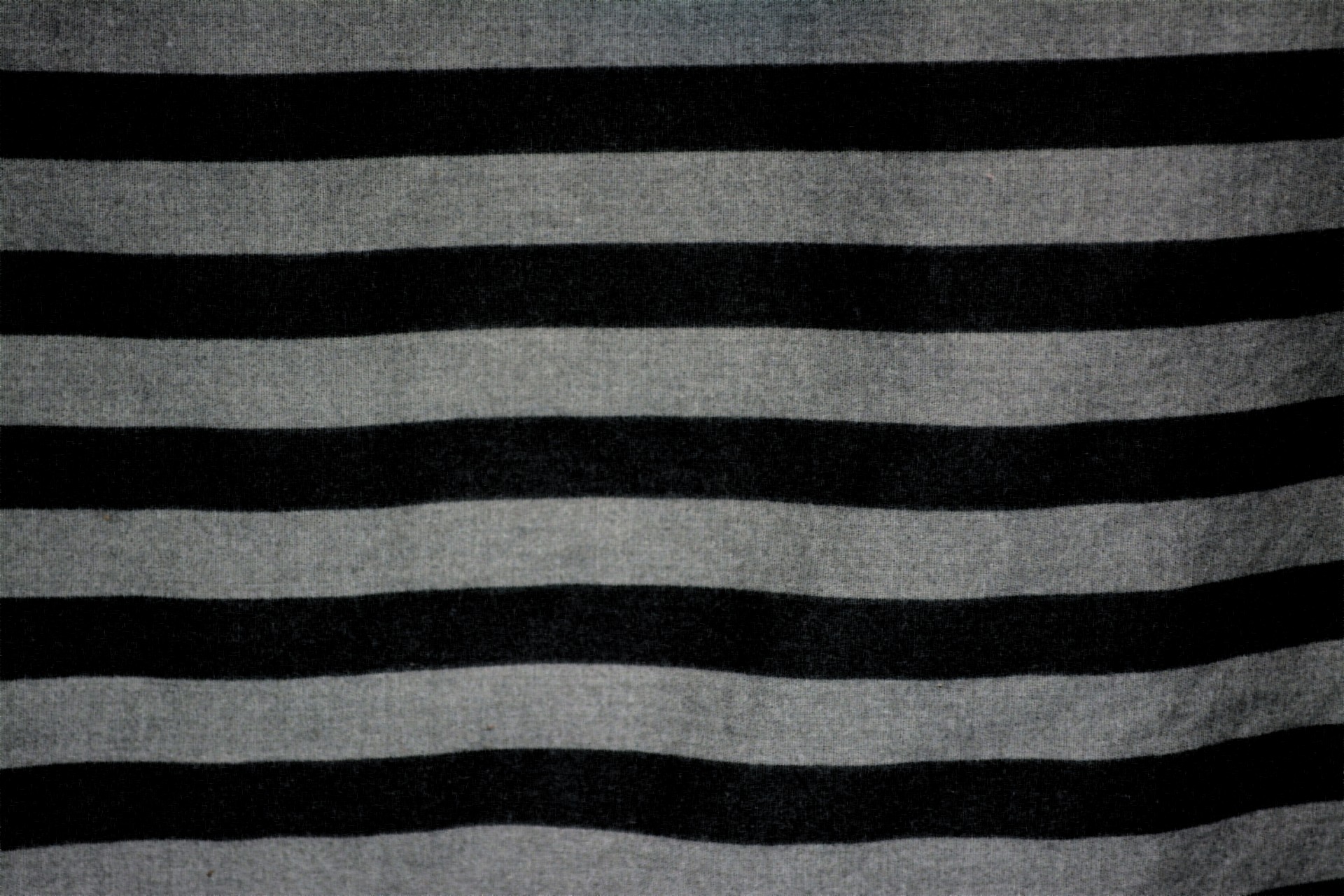 Pattern Stripes черный фон