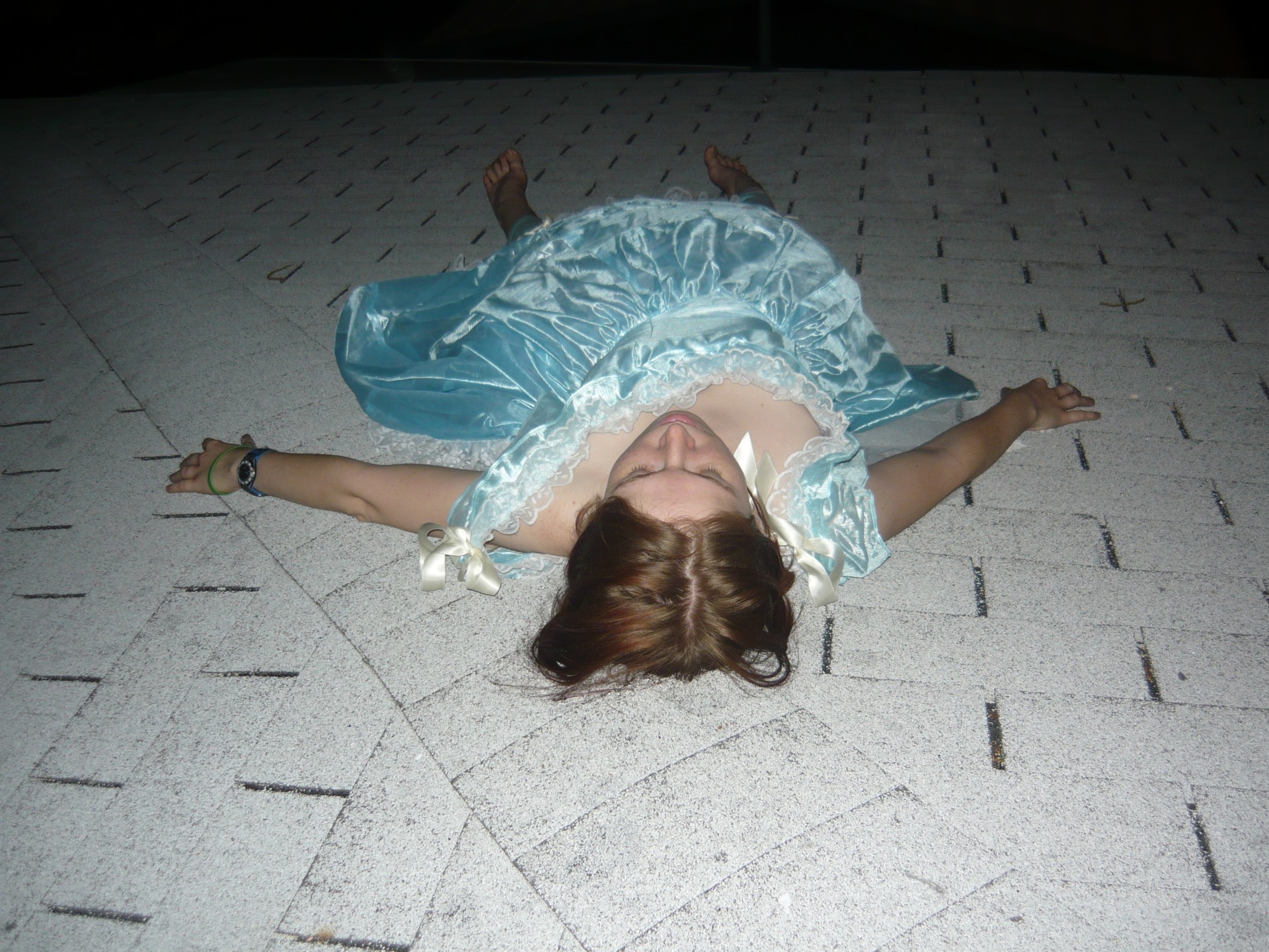 Princess acostado sobre el techo
