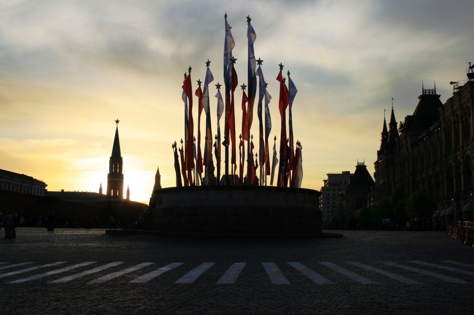 День победы флаги, закат, Москва