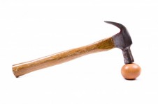 Huevo y el martillo