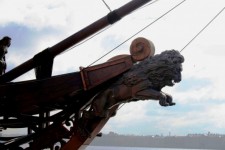 Figure head of sailing ship