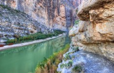 Fließen in den Canyon