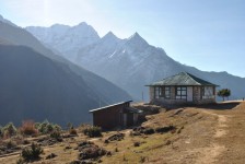 Cabana de montanha do Himalaia.