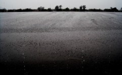 Chuva no asfalto