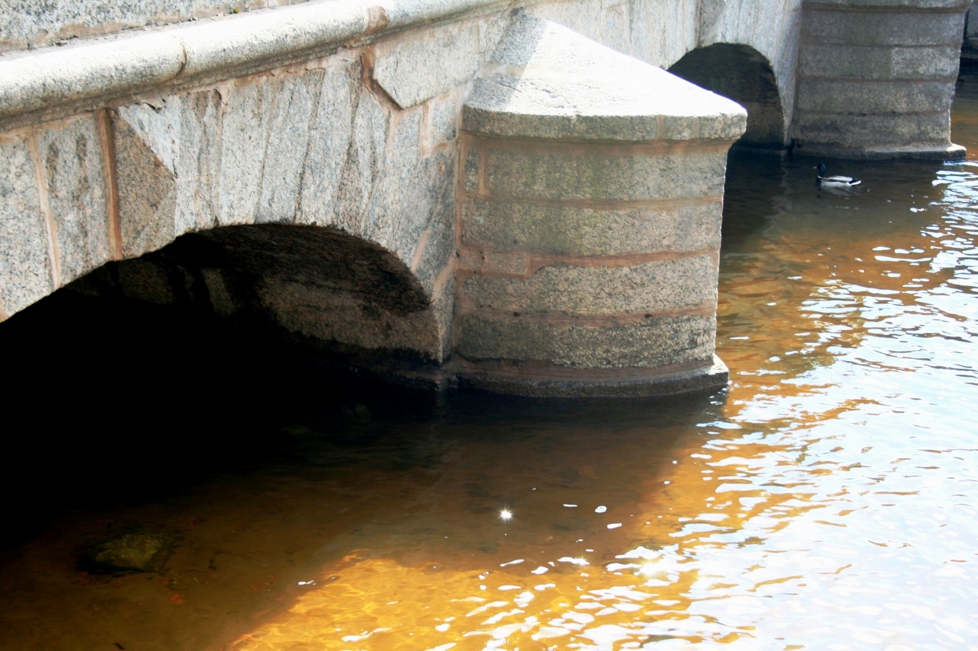 Акведук на канале