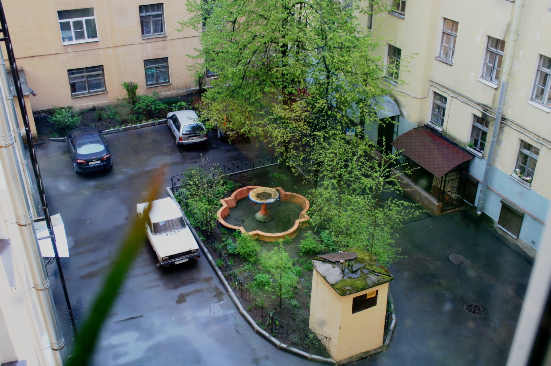 двор, Санкт-Петербург