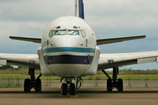 Delante de los aviones B-707
