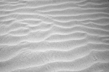 Fekete-fehér homokszemcsék
