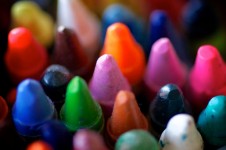 许多蜡笔的颜色